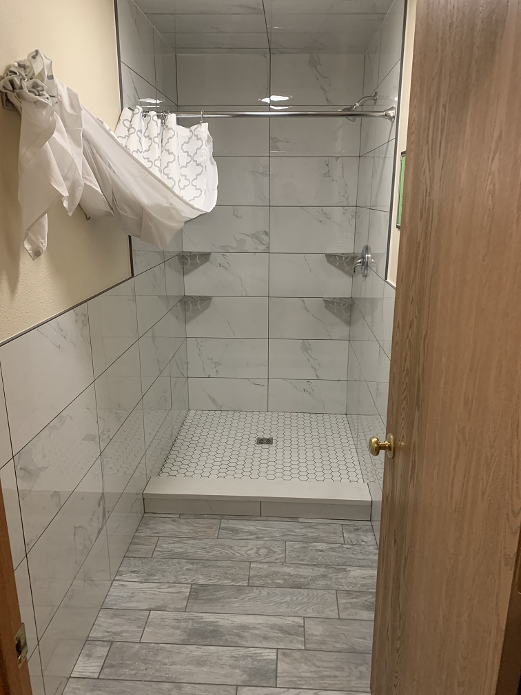 318b Shower